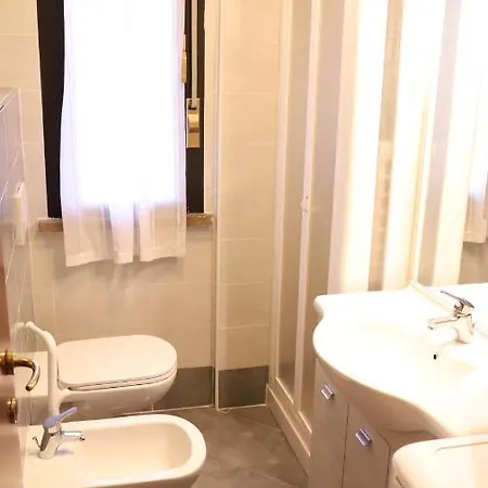 Quadrangolo-gemini Apartman *